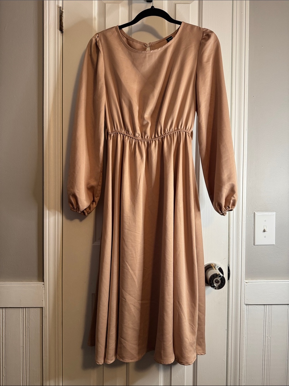 SHEIN Champagne Long Sleeve Midi Dress (R)